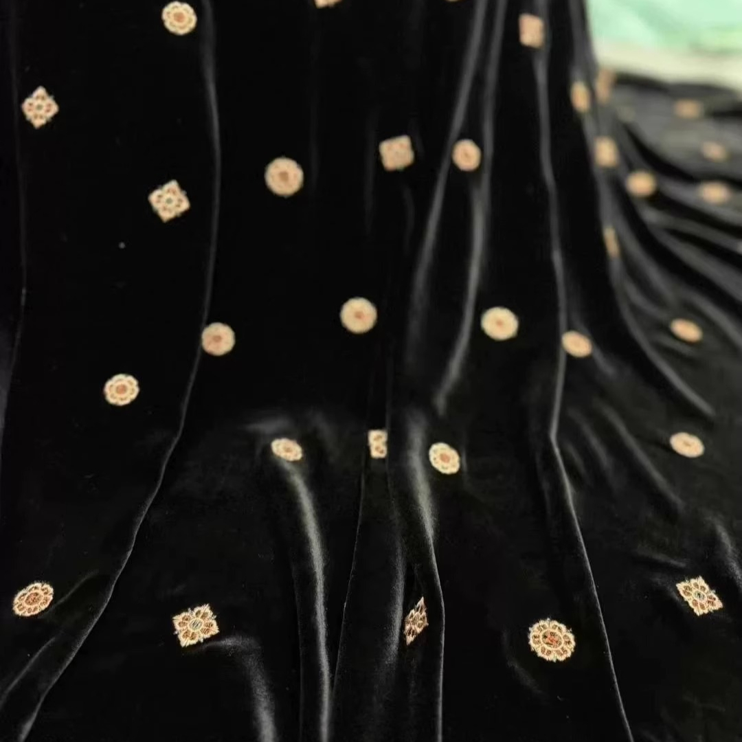 Tissu en velours de soie brodé - Sewing Jackets avis et prix