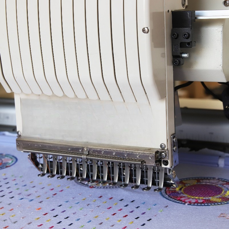 Machine à broder industrielle  - Sewing In Textile Industry avis et prix